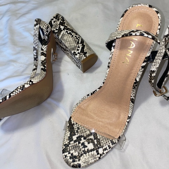 Snake skin heels - Picture 2 of 4